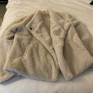 BB Dakota teddy coat